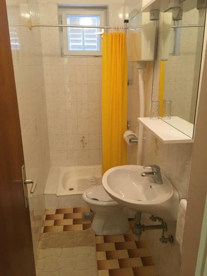 Apartments Ankica Kampor ภายนอก รูปภาพ