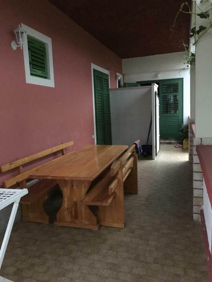 Apartments Ankica Kampor ภายนอก รูปภาพ
